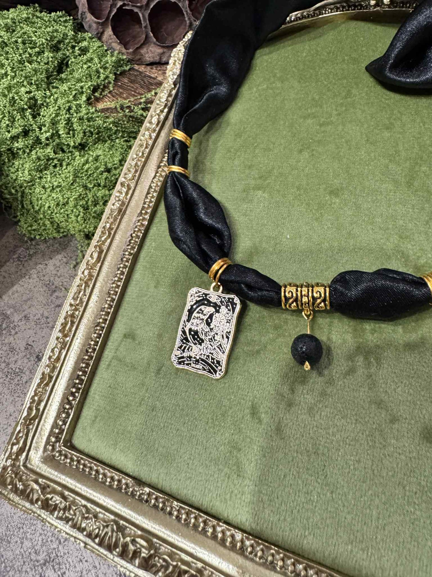 Silk necklace