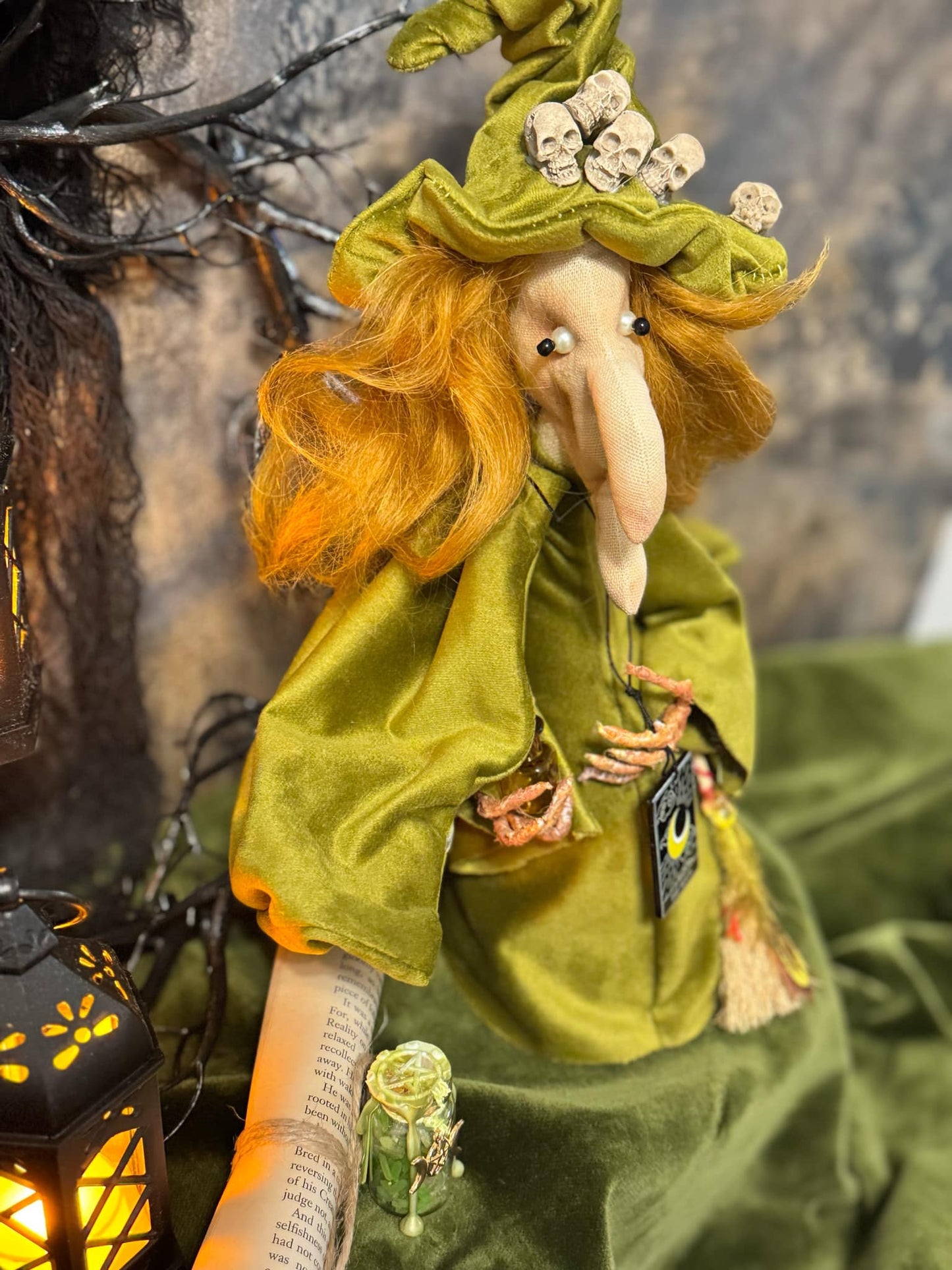 Taro card Witch