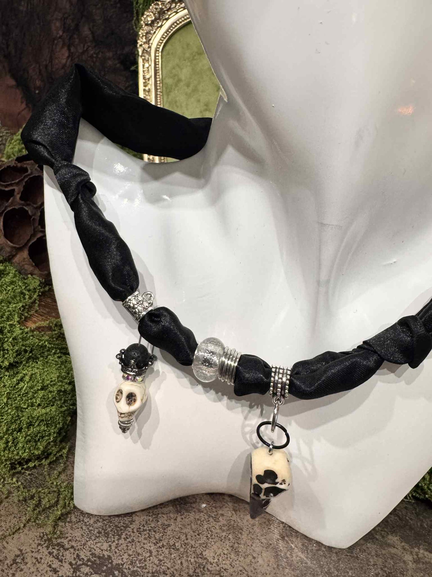 Silk necklace