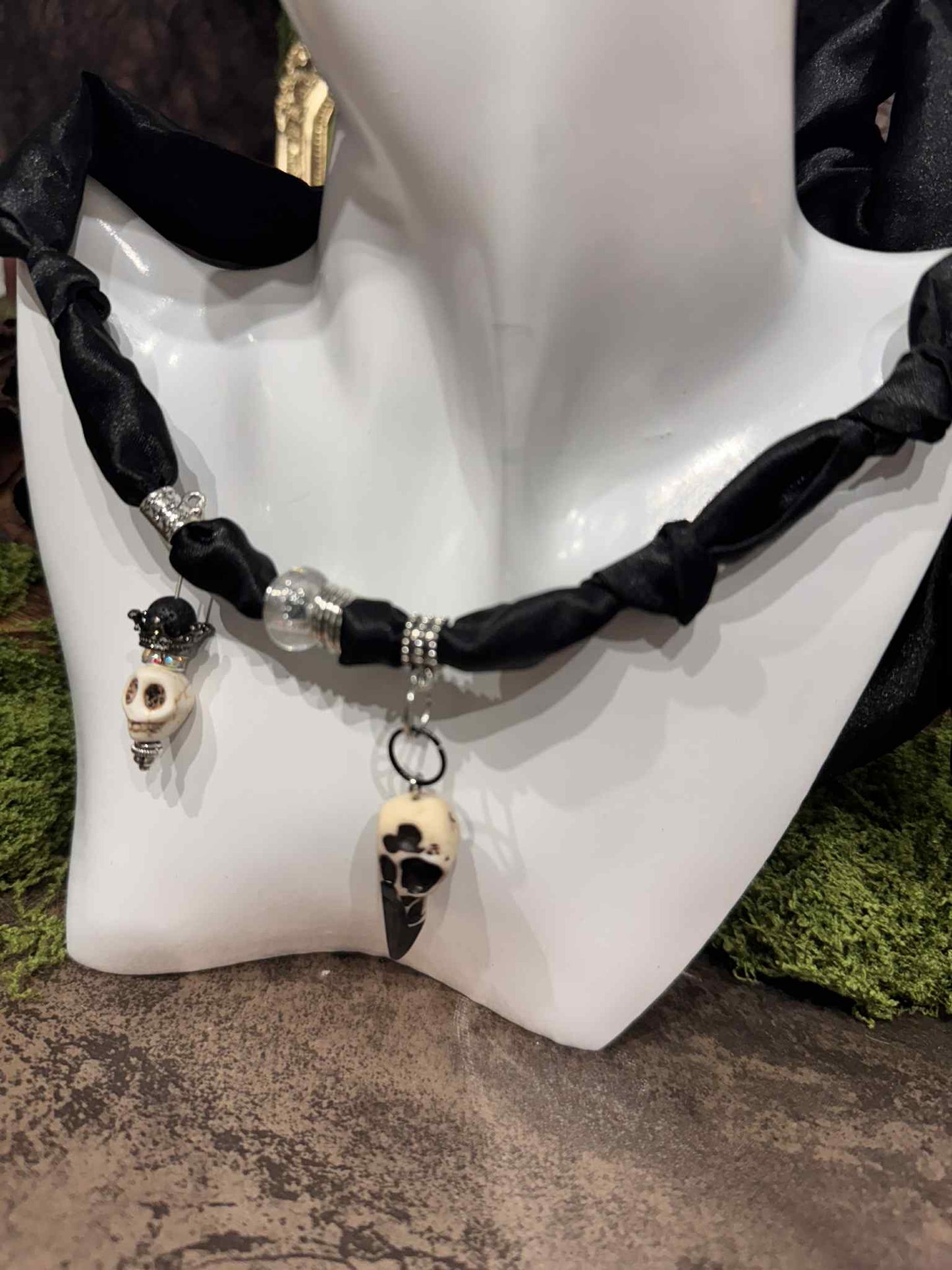 Silk necklace